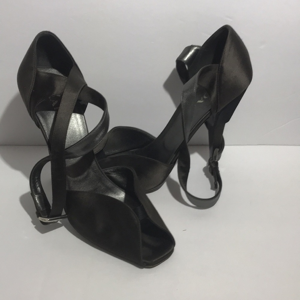 Prada D’Orsay Pumps